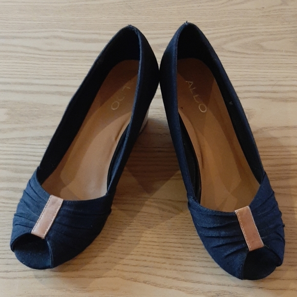 Aldo Wedges - Picture 2 of 3